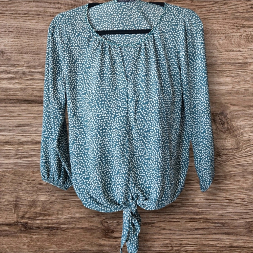 West Kei Green with white prints 3/4 sleeves top